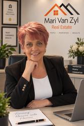 Mari Van Zyl, estate agent