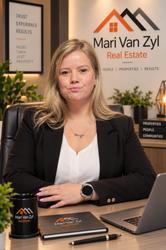 Tina Pretorius, estate agent