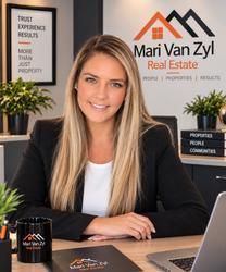 Haneke Van Zyl , estate agent