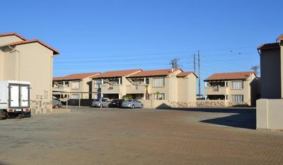 Townhouse For Sale in Dalpark Ext 1, Brakpan