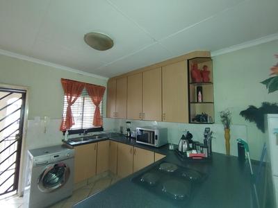 Townhouse For Rent in Dalpark Ext 1, Brakpan
